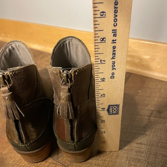 Chaco Women's Fossil Tassel Back Zip Ankle Boots Size 8 Brown - Picture 10 of 12
